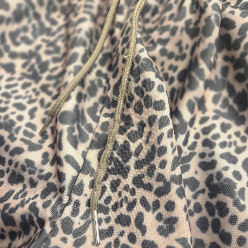 Stylish Leopard Print Wide-Leg Oversized Pants W Pockets & Adjustable Drawstring - Picture 13 of 13